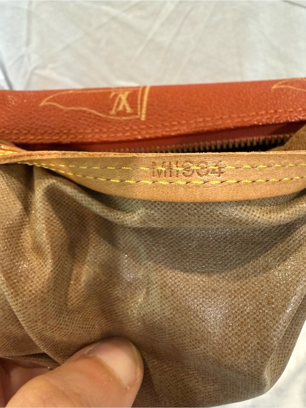 Vintage Louis Vuitton Cup Le Touquet Shoulder Bag In Red - Limited America’s Cup - Picture 16 of 16